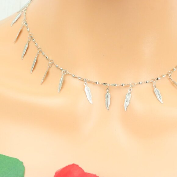 "Minimalist & Elegant Necklace Chain – Perfect for Women & Girls | UNVRC1159 - Picture 5 of 10